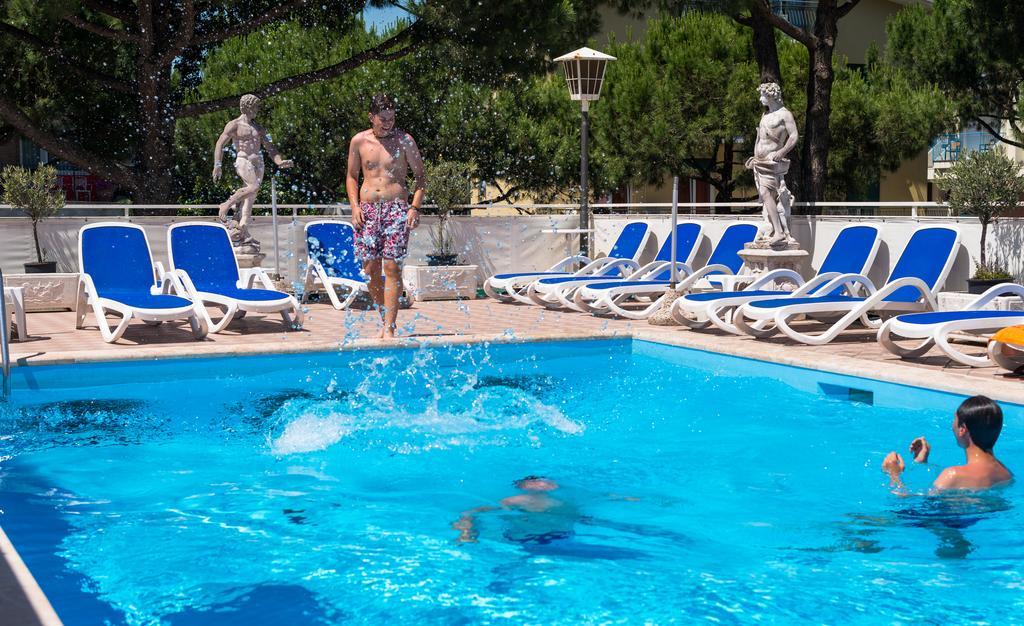 Hotel Trevi ليدو دي يسولو المظهر الخارجي الصورة